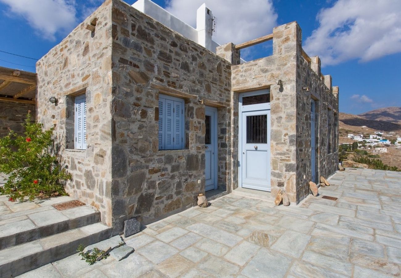 Villa à Ramos - An Amazing Stone Villa-B in Serifos w/Shared Pool