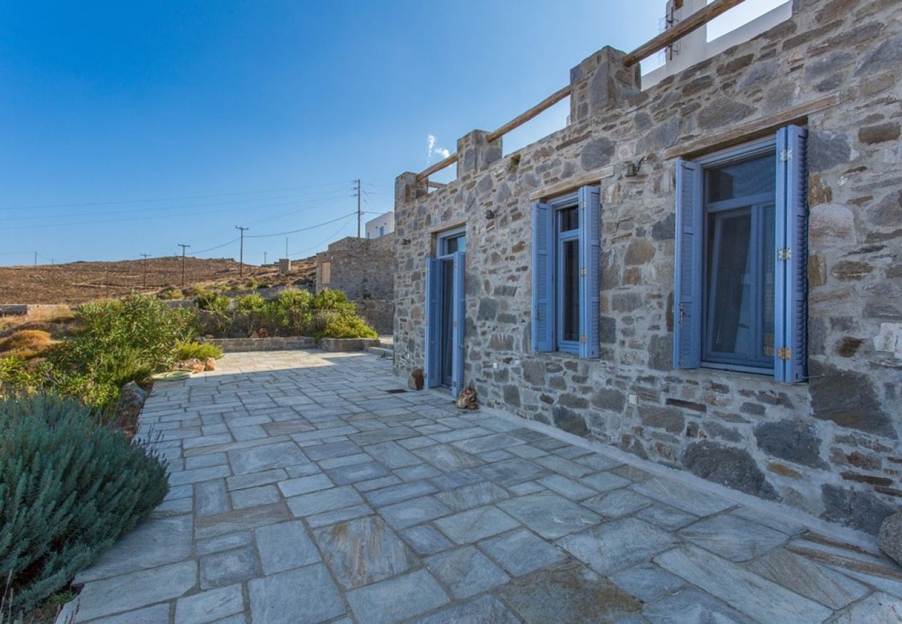 Villa à Ramos - An Amazing Stone Villa-B in Serifos w/Shared Pool
