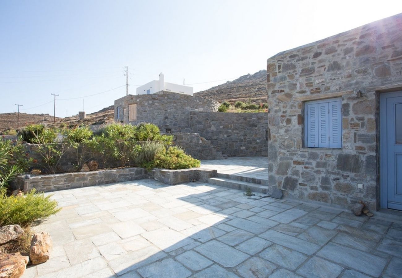 Villa à Ramos - An Amazing Stone Villa-B in Serifos w/Shared Pool