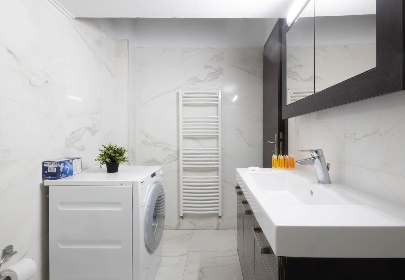 Appartement à Nea Smyrni - Brand New Luxury 2BR Apartment | Renovated June 2026
