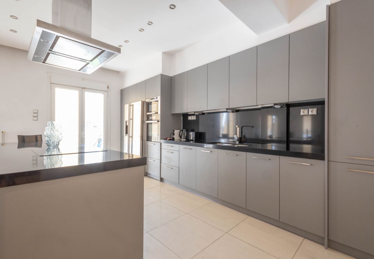 Appartement à Nea Smyrni - Brand New Luxury 2BR Apartment | Renovated June 2026