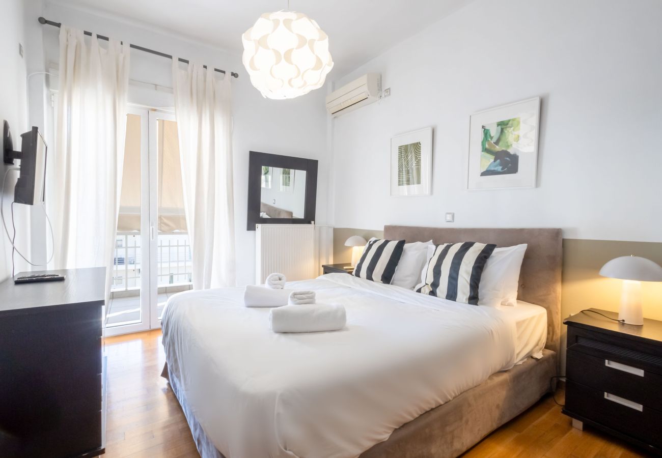 Appartement à Nea Smyrni - Brand New Luxury 2BR Apartment | Renovated June 2026