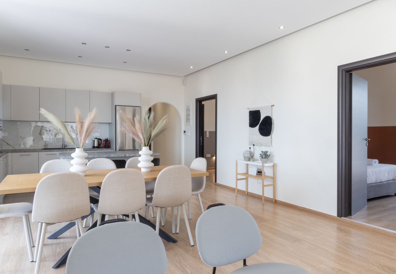 Appartement à Glyfada - Luxurious 3-Bedroom Seaside Retreat | Fully Renovated in 2025