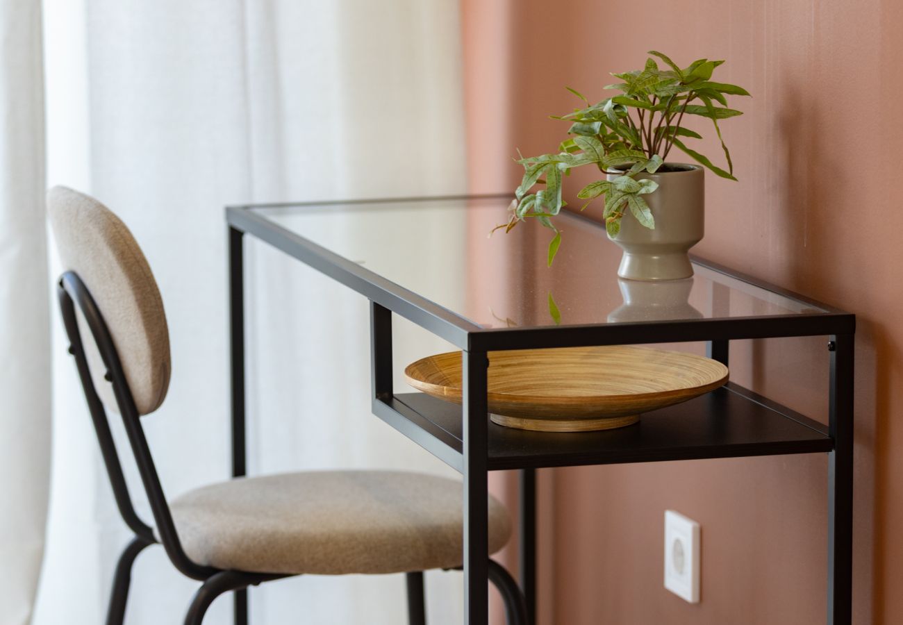 Appartement à Glyfada - Luxurious 3-Bedroom Seaside Retreat | Fully Renovated in 2025