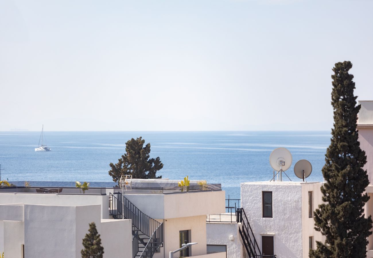 Appartement à Glyfada - Luxurious 3-Bedroom Seaside Retreat | Fully Renovated in 2025