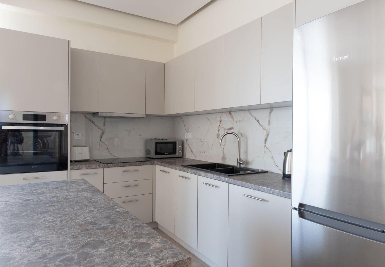 Appartement à Glyfada - Luxurious 3-Bedroom Seaside Retreat | Fully Renovated in 2025