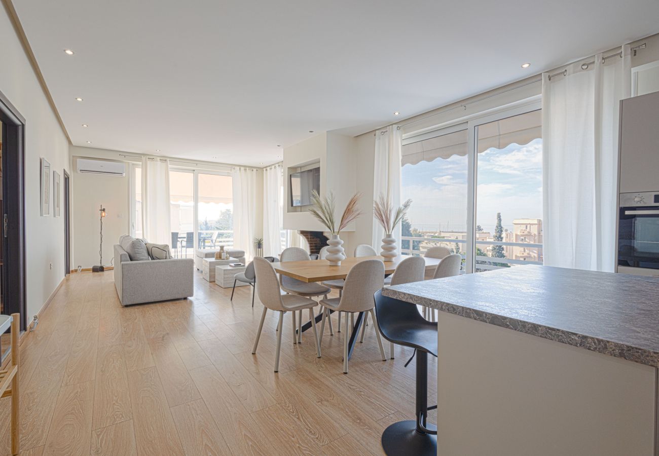 Appartement à Glyfada - Luxurious 3-Bedroom Seaside Retreat | Fully Renovated in 2025