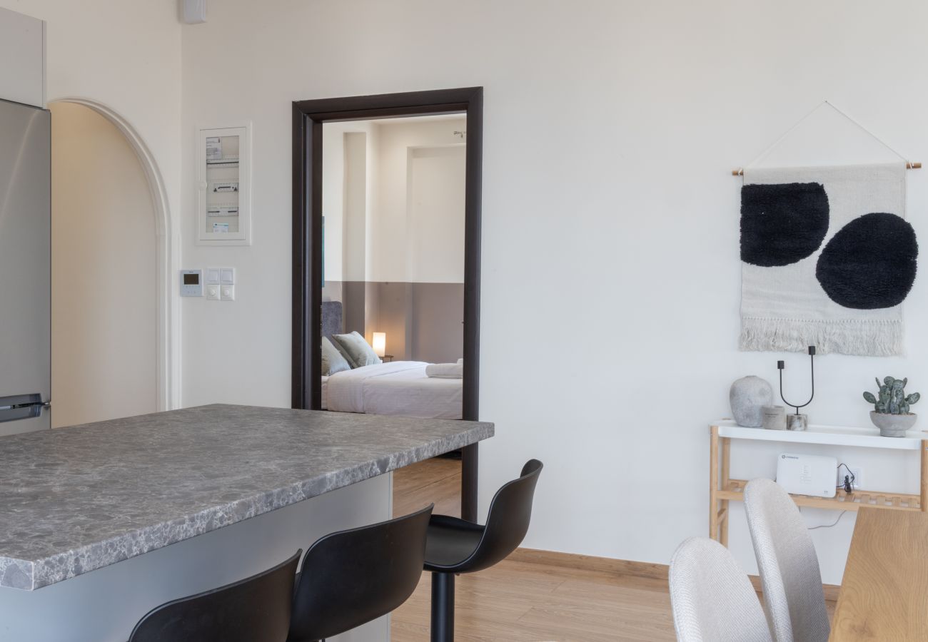 Appartement à Glyfada - Luxurious 3-Bedroom Seaside Retreat | Fully Renovated in 2025