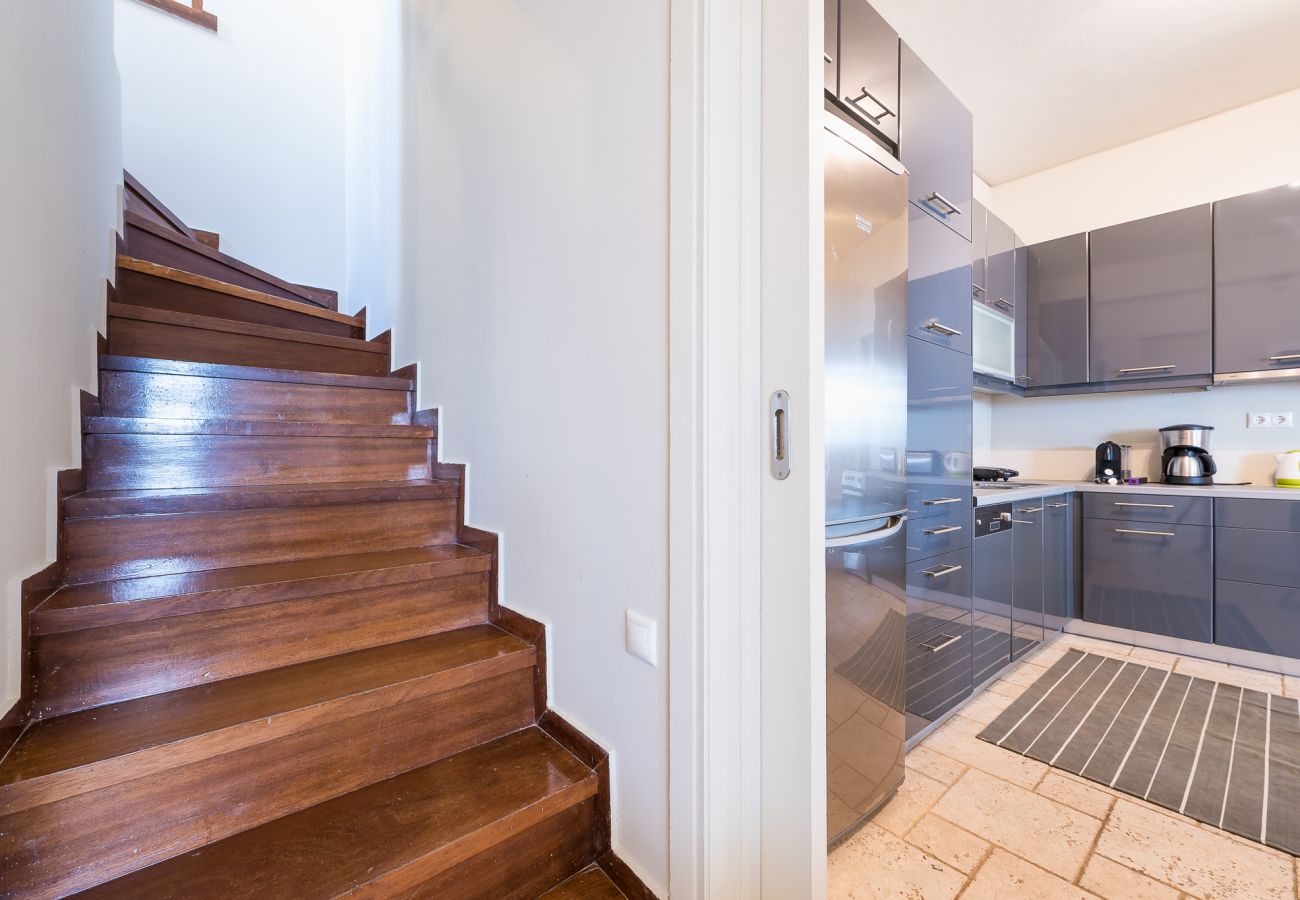 Maison à Voula - Luxury Home with Jacuzzi and Spectacular Sea Views for 8 Guests