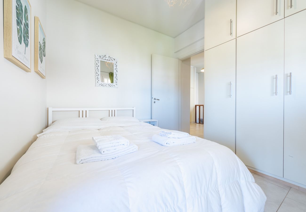 Maison à Voula - Luxury Home with Jacuzzi and Spectacular Sea Views for 8 Guests