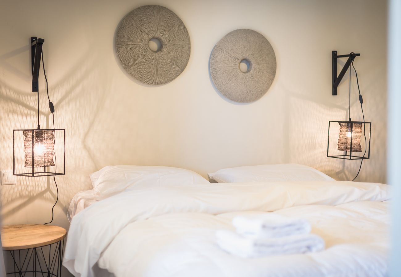 Maison à Voula - Luxury Home with Jacuzzi and Spectacular Sea Views for 8 Guests