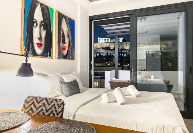 Appartement à Athens - Cozy Deck Roof Apt at the Foothills of Acropolis 