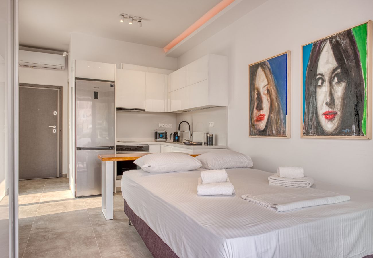Appartement à Athens - Cozy Deck Roof Apt at the Foothills of Acropolis 