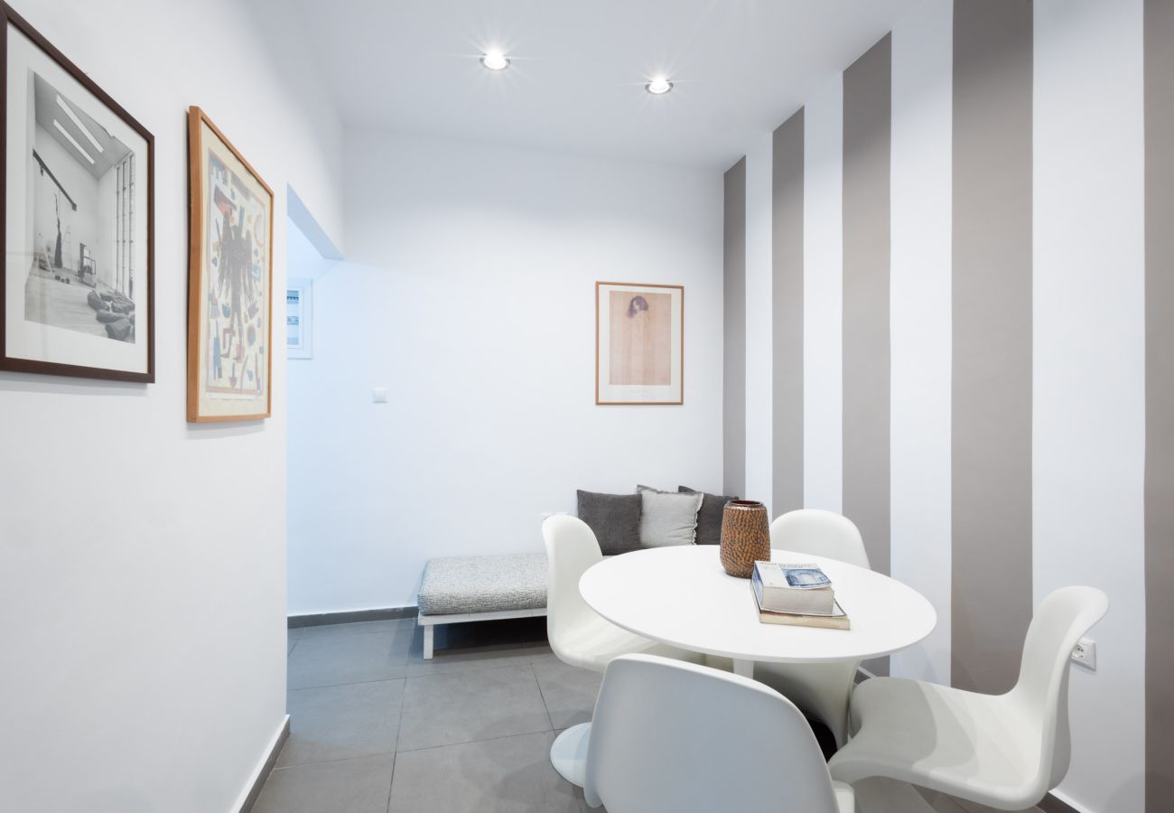 Maison à Athens - 4BR House near Acropolis | Roof Garden | 12 Guests and Hot Tub