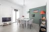 Maison à Athens - Spacious 4BR Home with Jacuzzi & Terrace near Acropolis