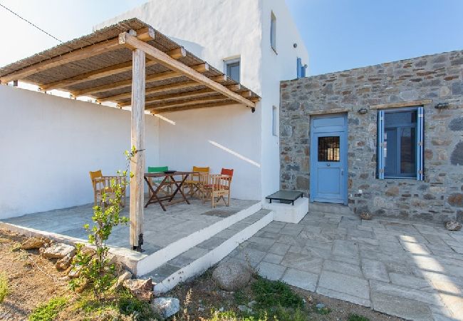 Villa à Ramos - An Amazing Stone Villa-A in Serifos w/shared Pool