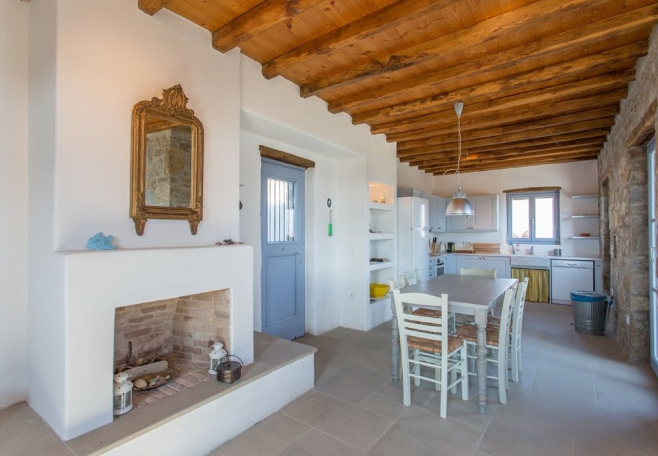 Villa à Ramos - An Amazing Stone Villa-A in Serifos w/shared Pool