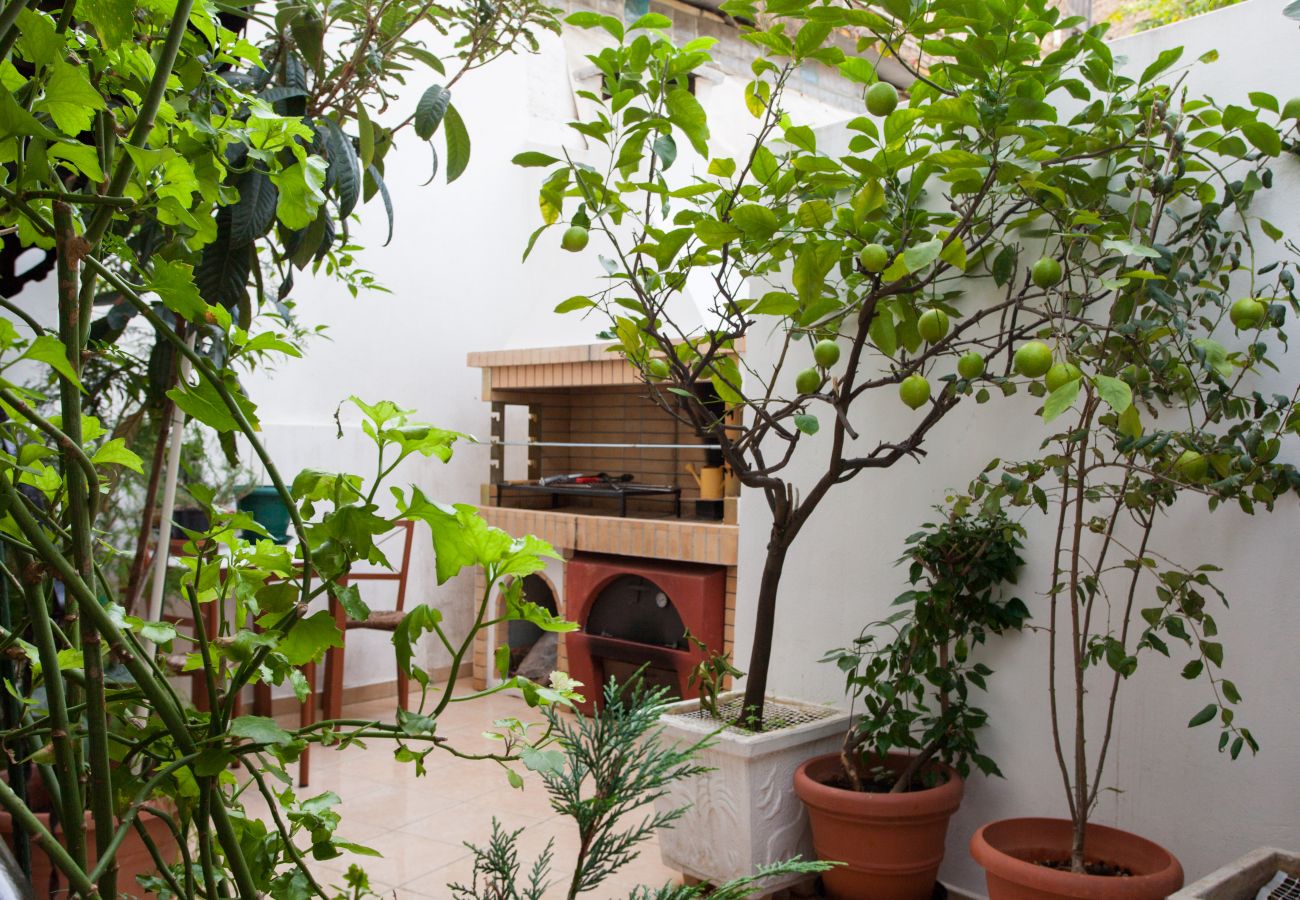 Appartement à Athens - Psyri Neoclassical House w/Yard 