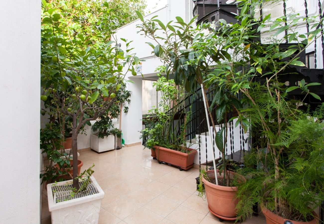 Appartement à Athens - Psyri Neoclassical House w/Yard 