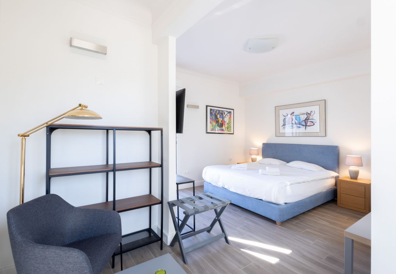 Appartement à Athens - Downtown Cocoon with Roof Deck 