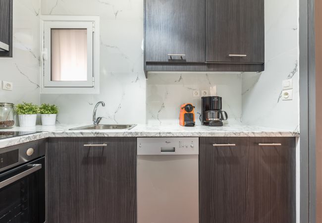 Appartement à Athens - New Relaxed Central Apartment ☆ Walk Everywhere ☆  Appartement à Athens - New Relaxed Central Apartment ☆ Walk Everywhere ☆