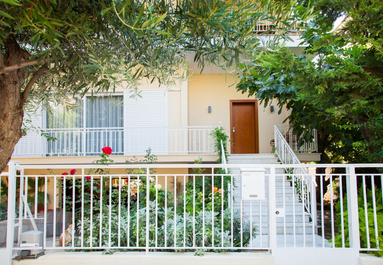 Appartement à Glyfada - Minimal apt in Glyfada with 3 bdrm