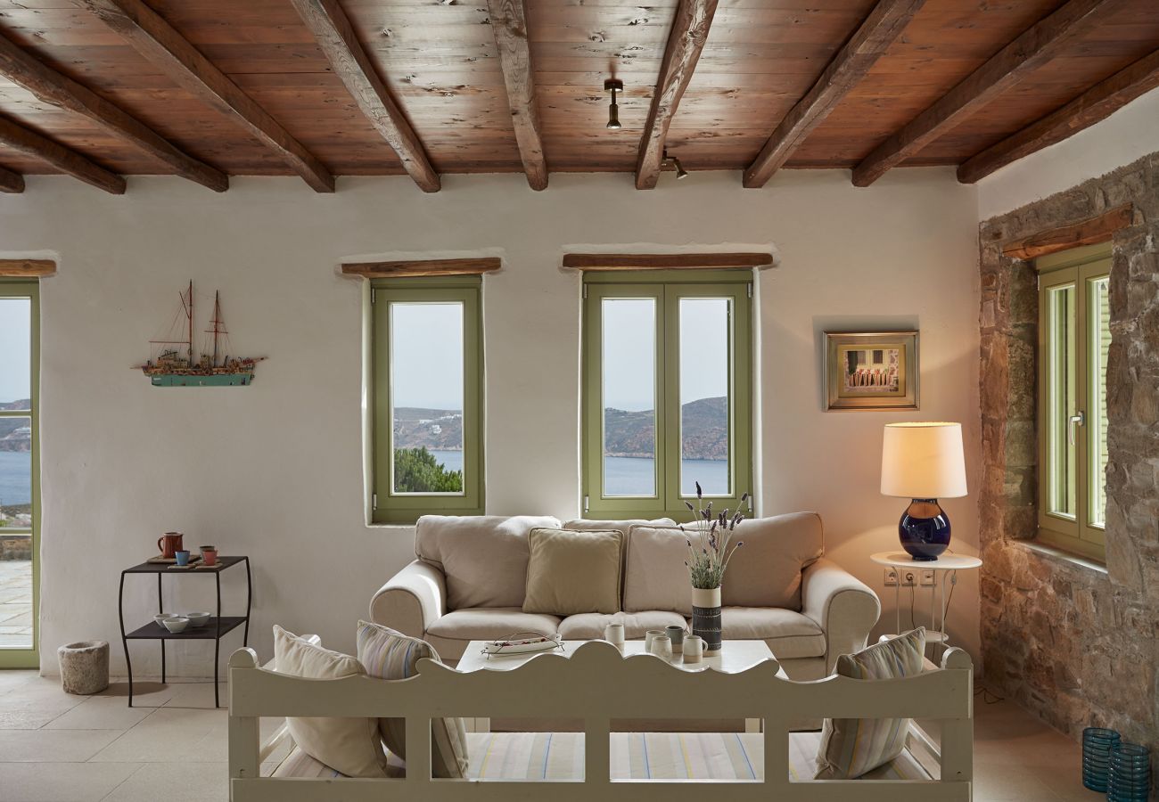 Villa à Ramos -  Spacious 6 bdrm Stone Villa with Pool