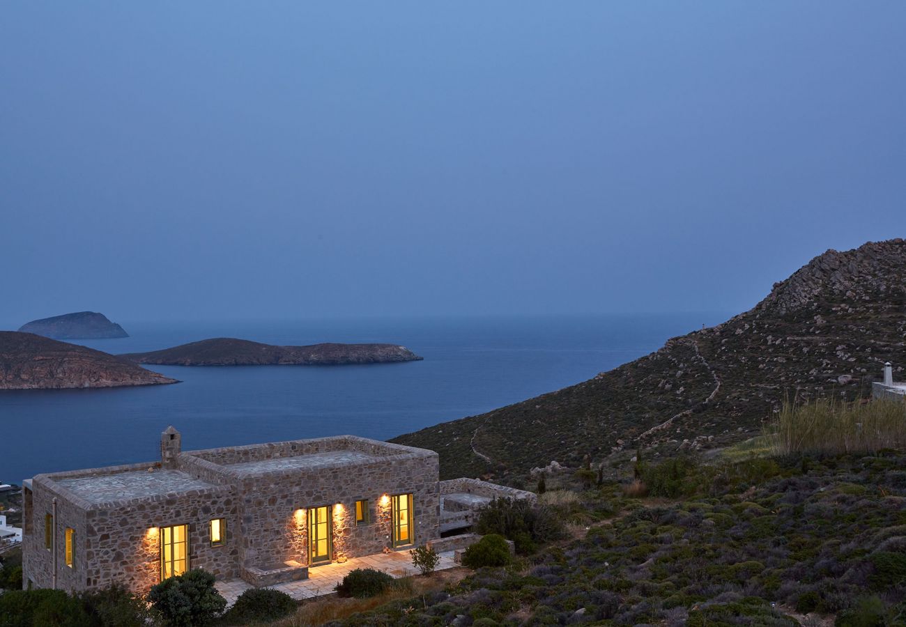 Villa à Ramos -  Spacious 6 bdrm Stone Villa with Pool