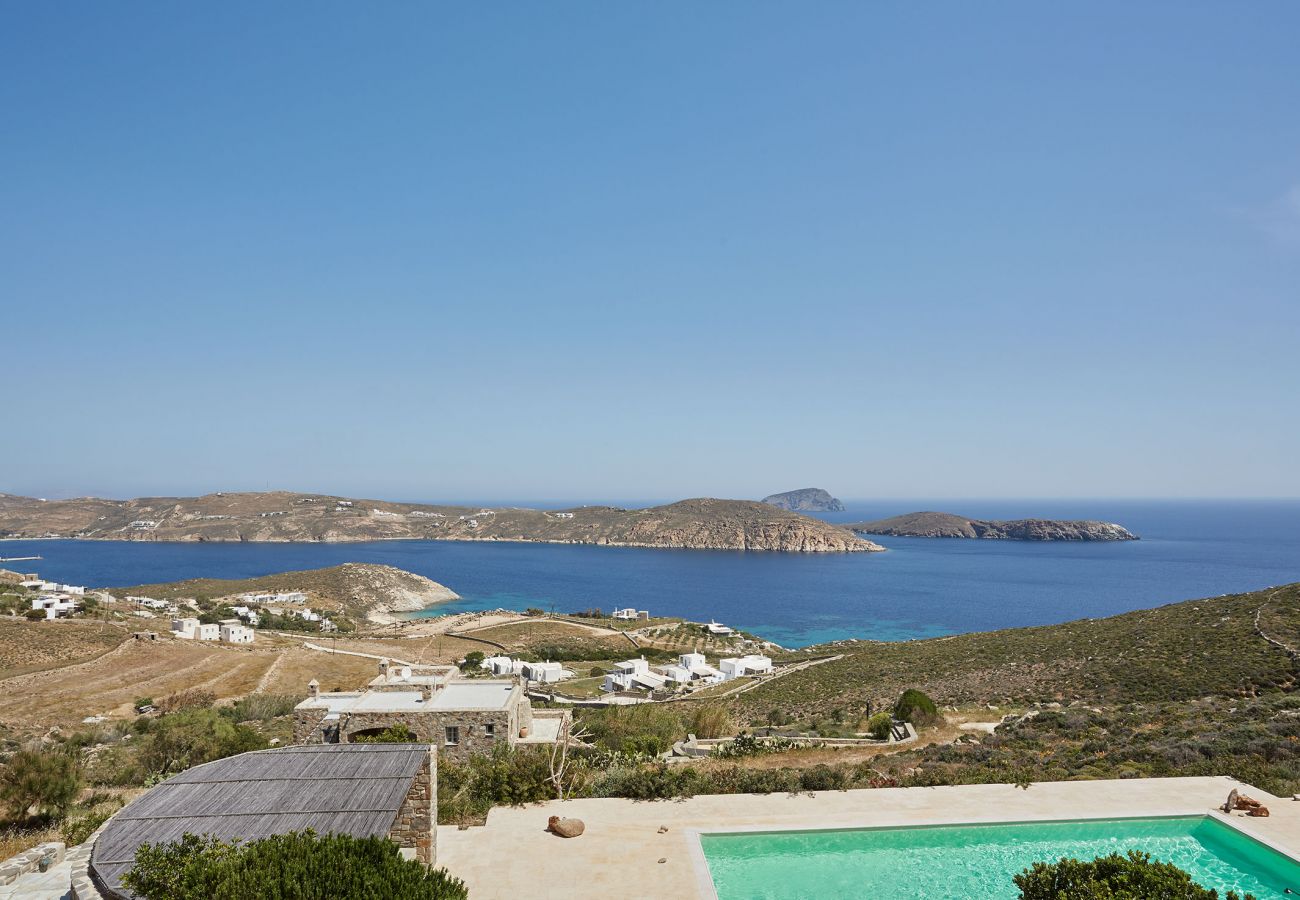 Villa à Ramos -  Spacious 6 bdrm Stone Villa with Pool