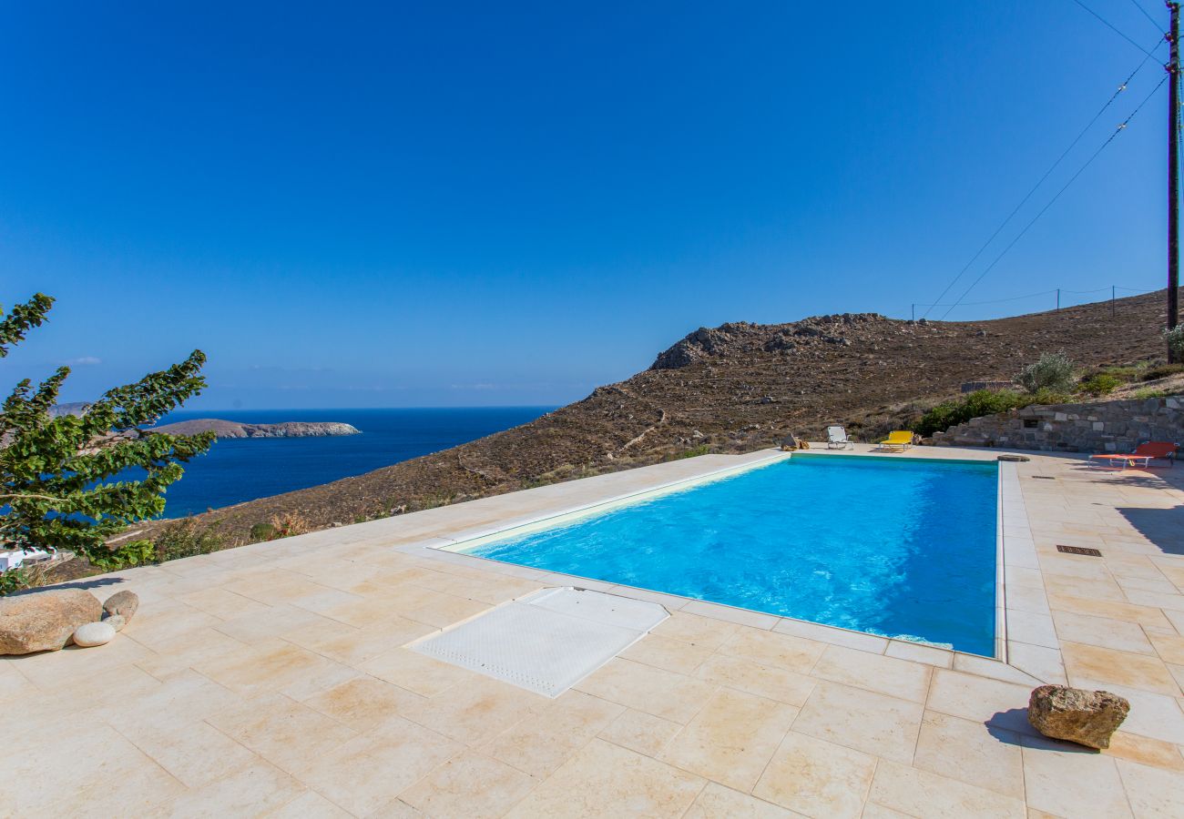 Villa à Ramos -  Spacious 6 bdrm Stone Villa with Pool