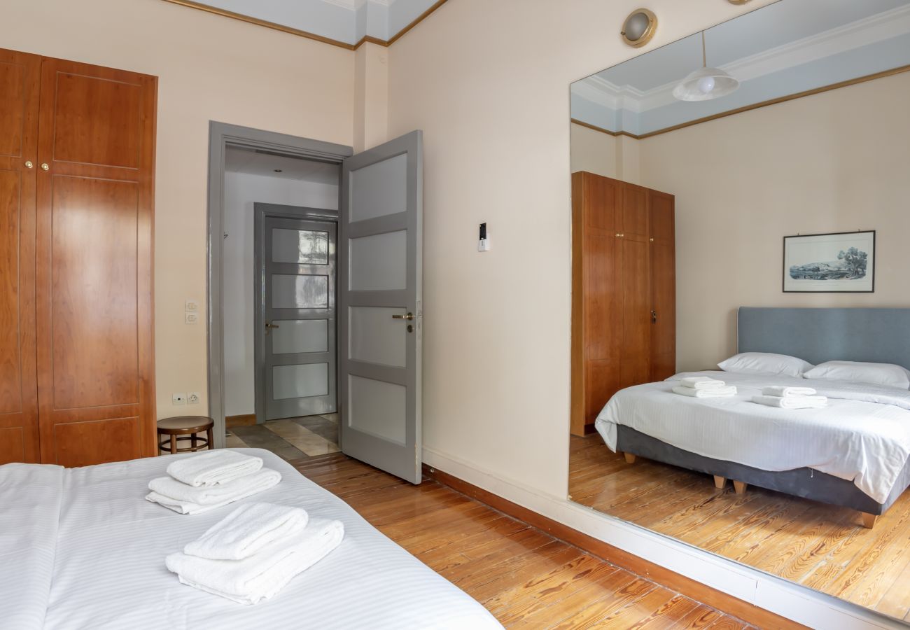 Appartement à Athens - Ideal 4 bdr Apartment in Plaka for 10!