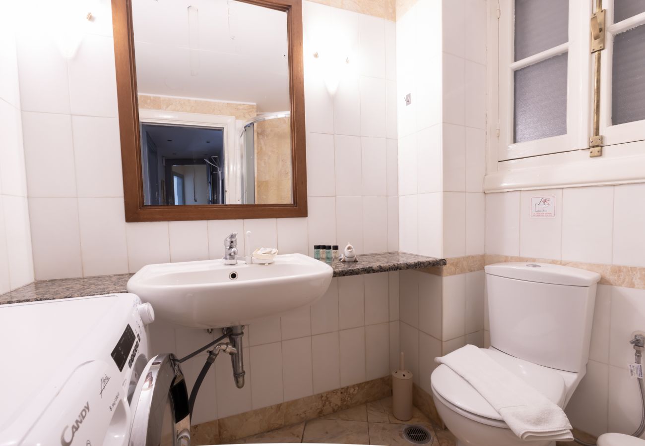 Appartement à Athens - Ideal 4 bdr Apartment in Plaka for 10!
