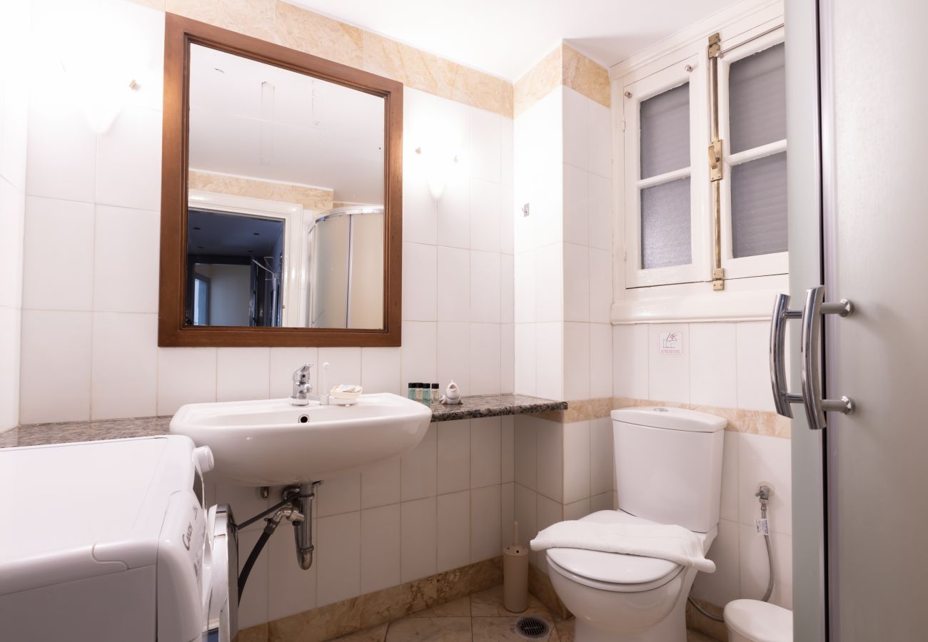 Appartement à Athens - Ideal 4 bdr Apartment in Plaka for 10!