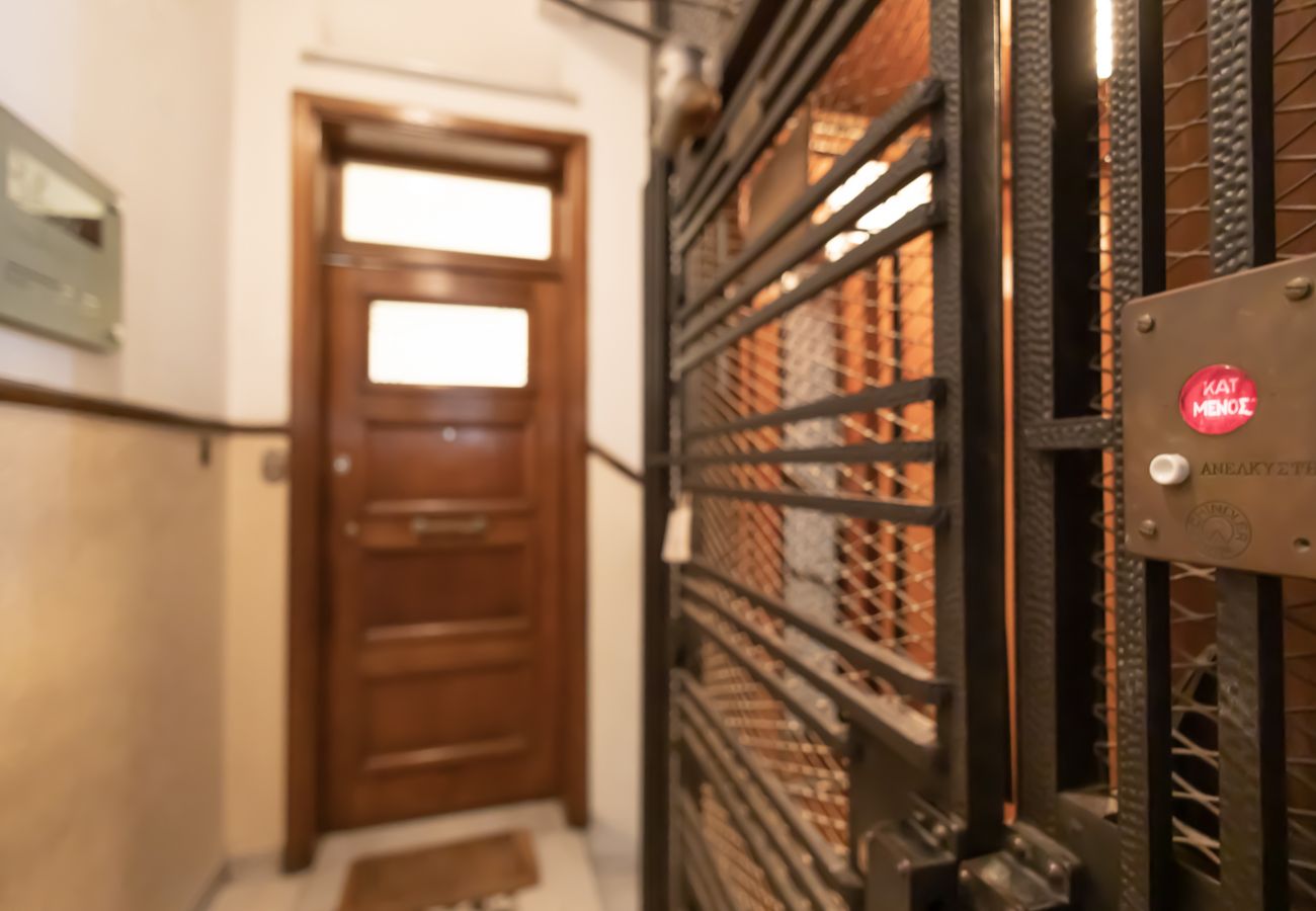Appartement à Athens - Ideal 4 bdr Apartment in Plaka for 10!