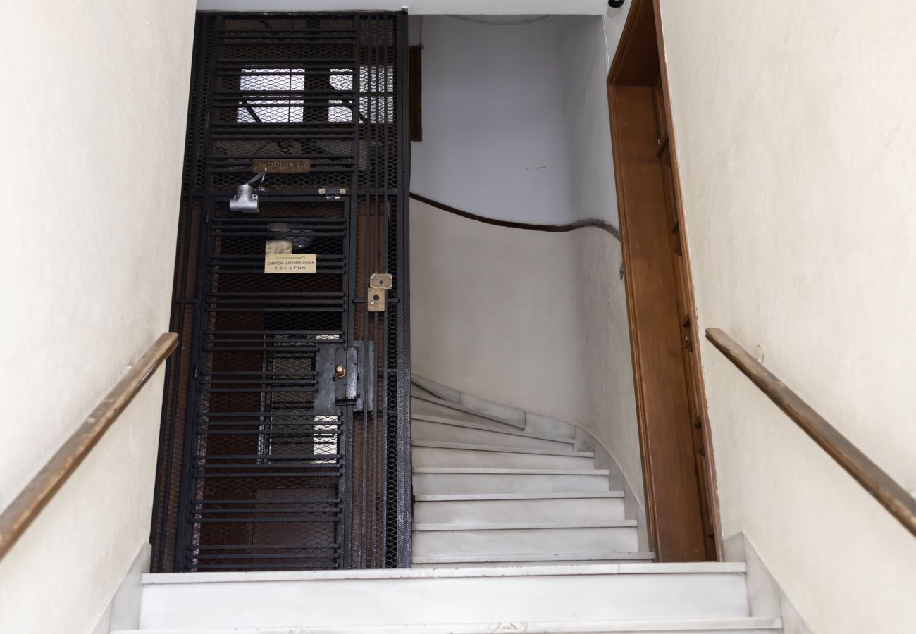 Appartement à Athens - Ideal 4 bdr Apartment in Plaka for 10!