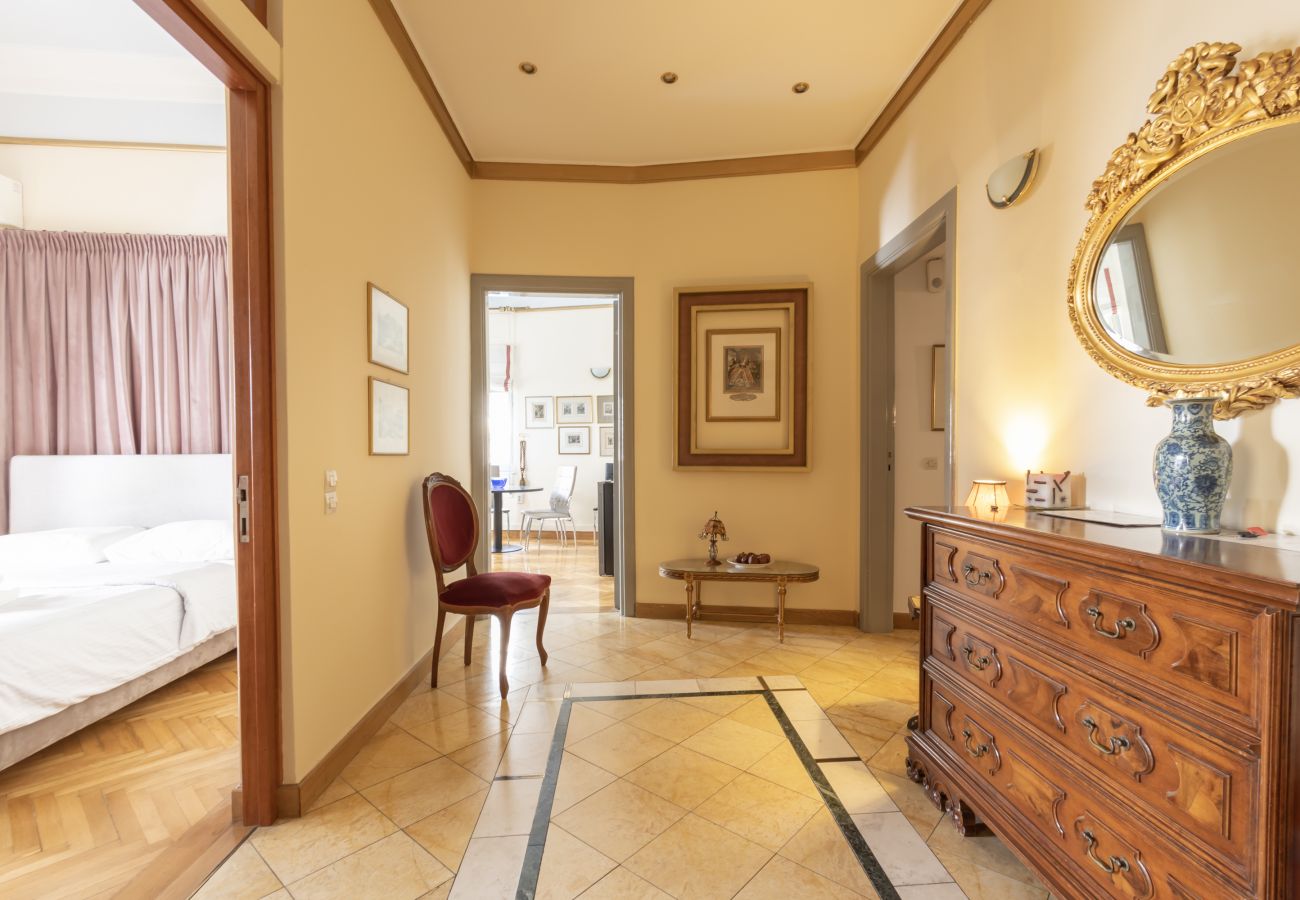 Appartement à Athens - Ideal 4 bdr Apartment in Plaka for 10!