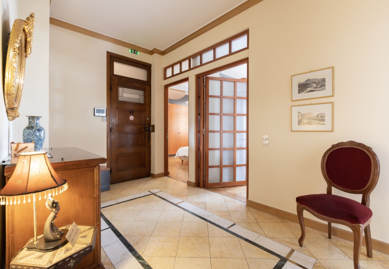 Appartement à Athens - Ideal 4 bdr Apartment in Plaka for 10!