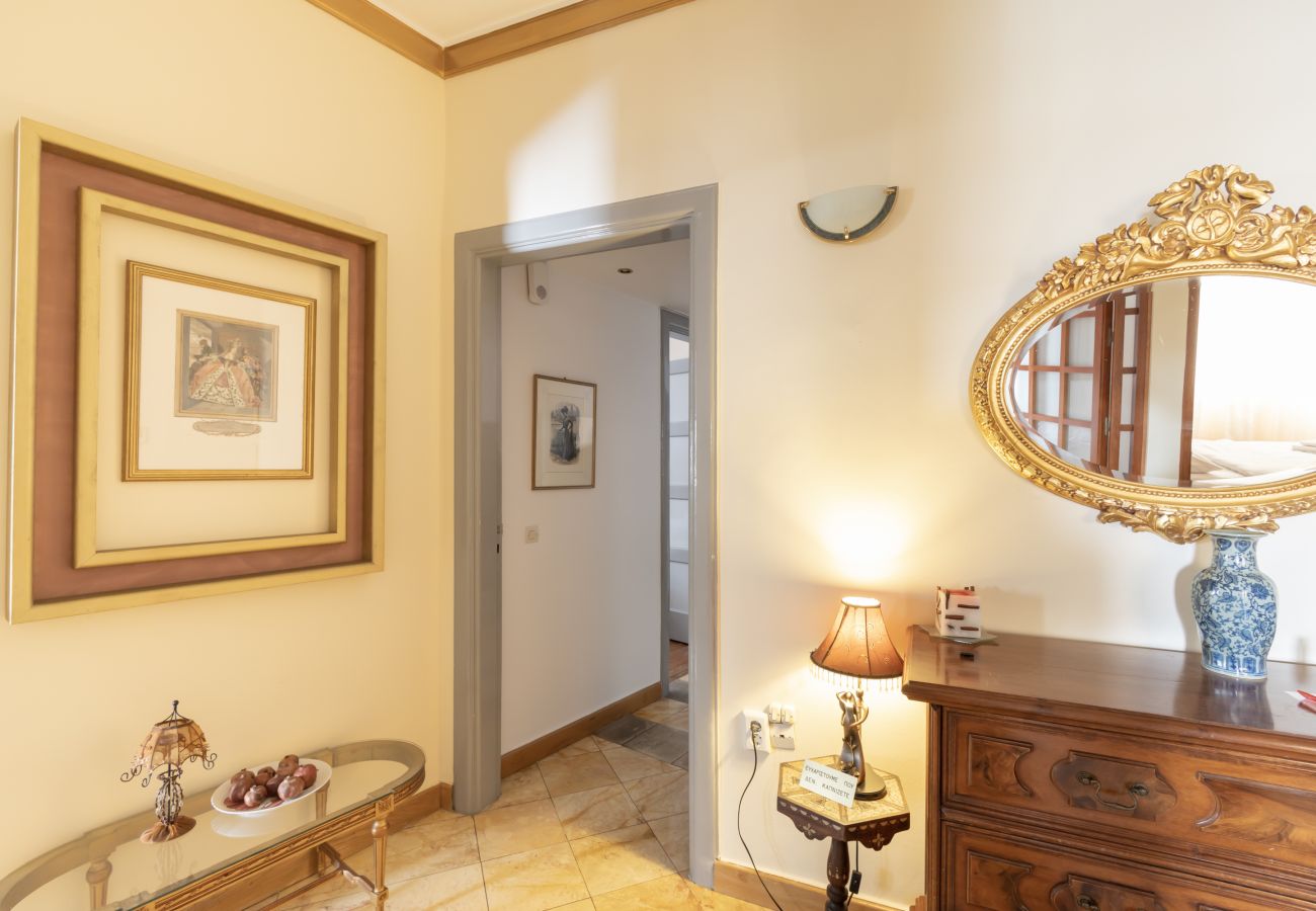 Appartement à Athens - Ideal 4 bdr Apartment in Plaka for 10!