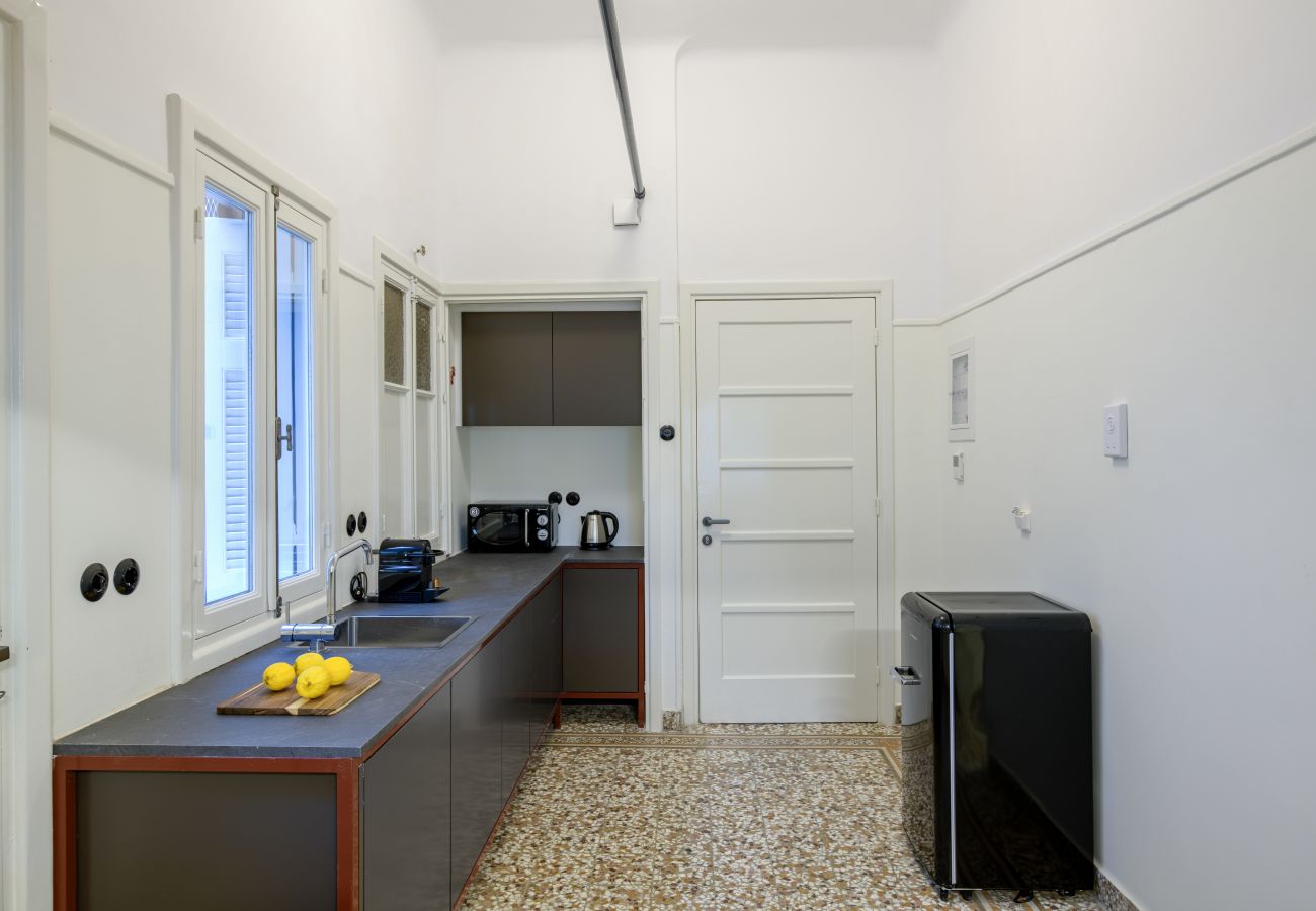 Appartement à Athens - Your 4 bdrm Dream House w/Acropolis View & Jacuzzi