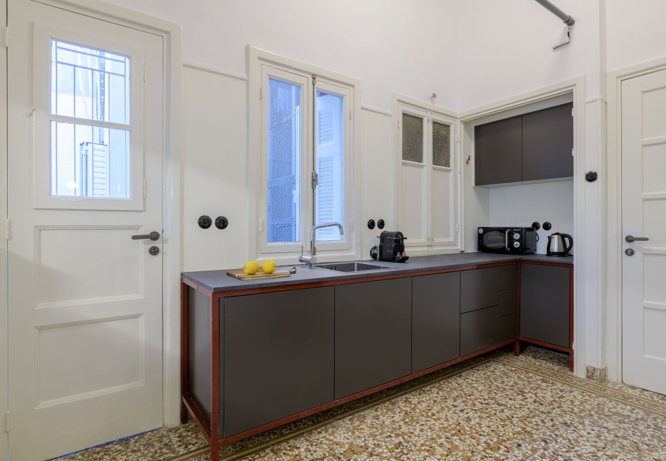 Appartement à Athens - Your 4 bdrm Dream House w/Acropolis View & Jacuzzi