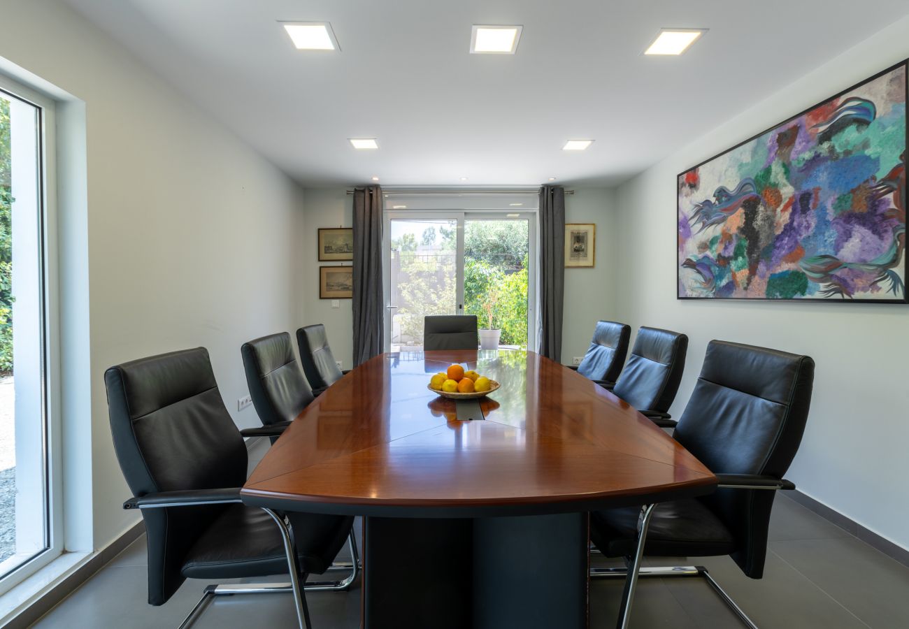 Appartement à Glyfada - Luxury 3-Bedroom House in Central Glyfada