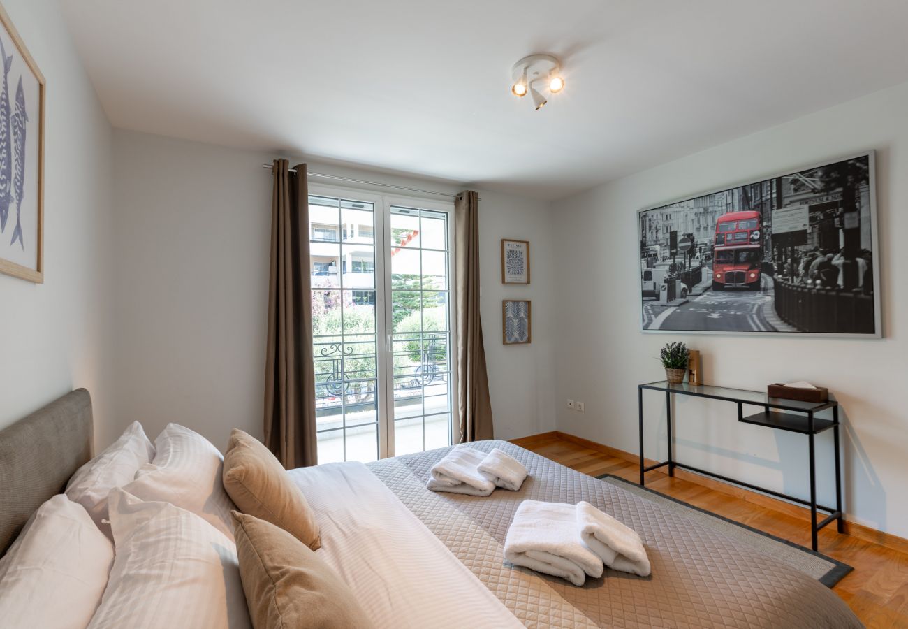 Appartement à Glyfada - Luxury 3-Bedroom House in Central Glyfada