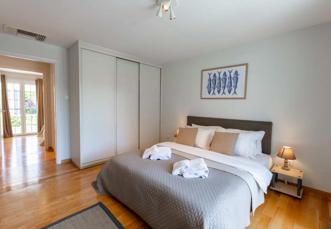 Appartement à Glyfada - Luxury 3-Bedroom House in Central Glyfada