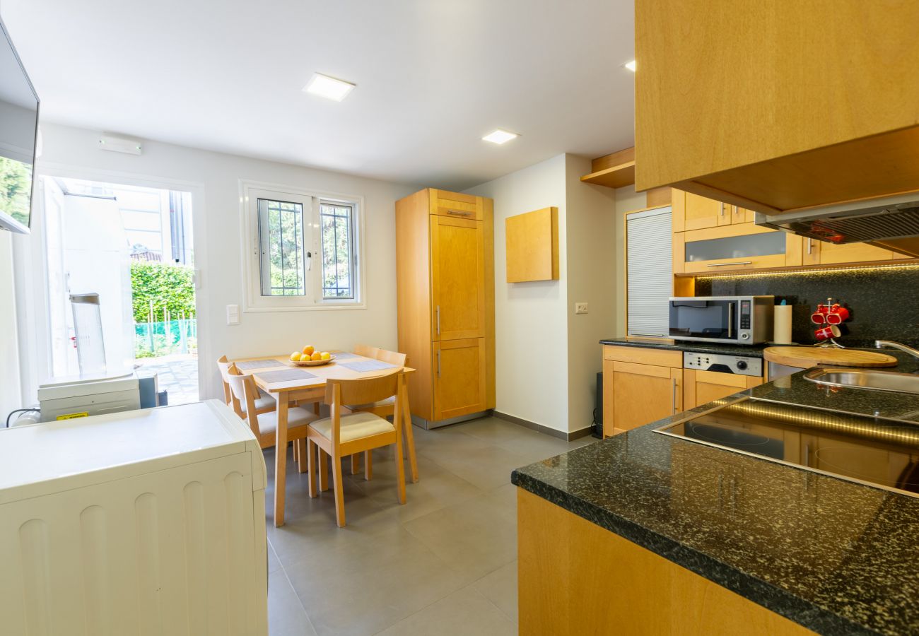 Appartement à Glyfada - Luxury 3-Bedroom House in Central Glyfada