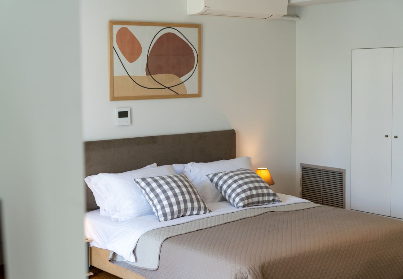 Appartement à Glyfada - Luxury 3-Bedroom House in Central Glyfada