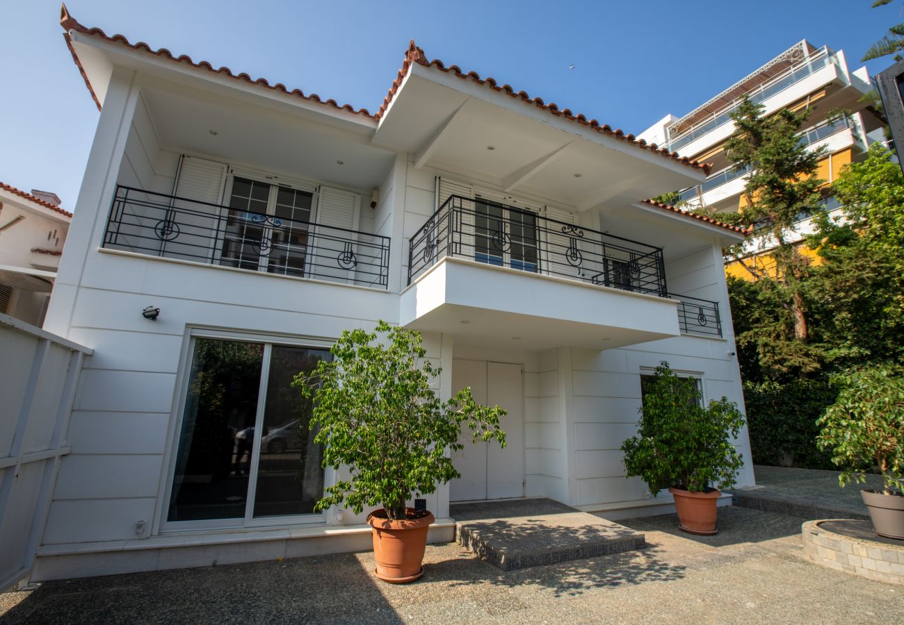 Appartement à Glyfada - Luxury 3-Bedroom House in Central Glyfada