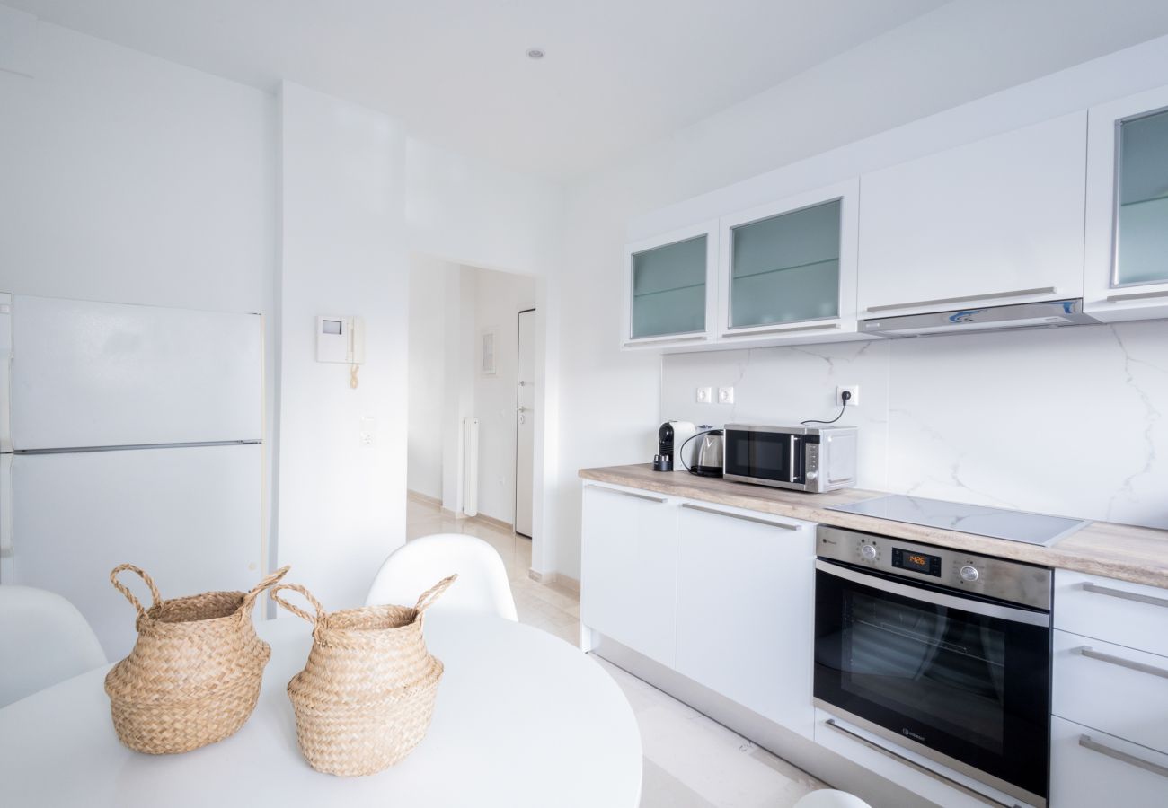 Appartement à Glyfada - Charming Seaside Apartment | Elegant 2BR in Glyfada