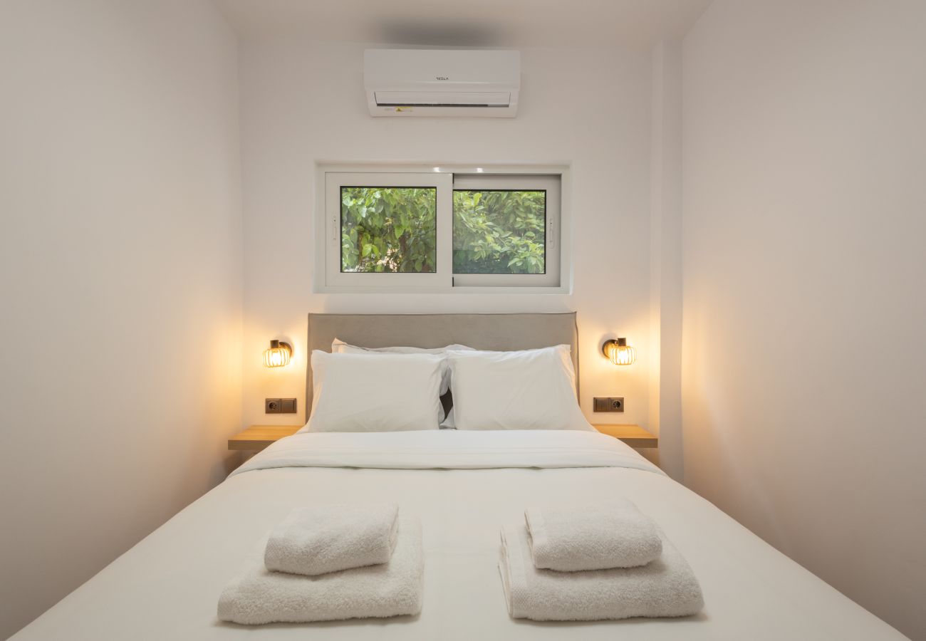 Maison à Agia Paraskevi - The Secret Garden Stay