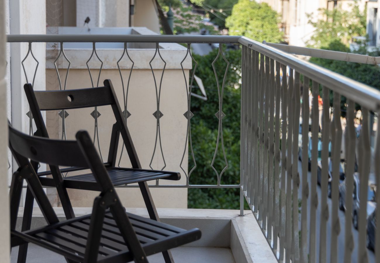 Appartement à Athens - Fresh 2 bdrm Apt in Koukaki