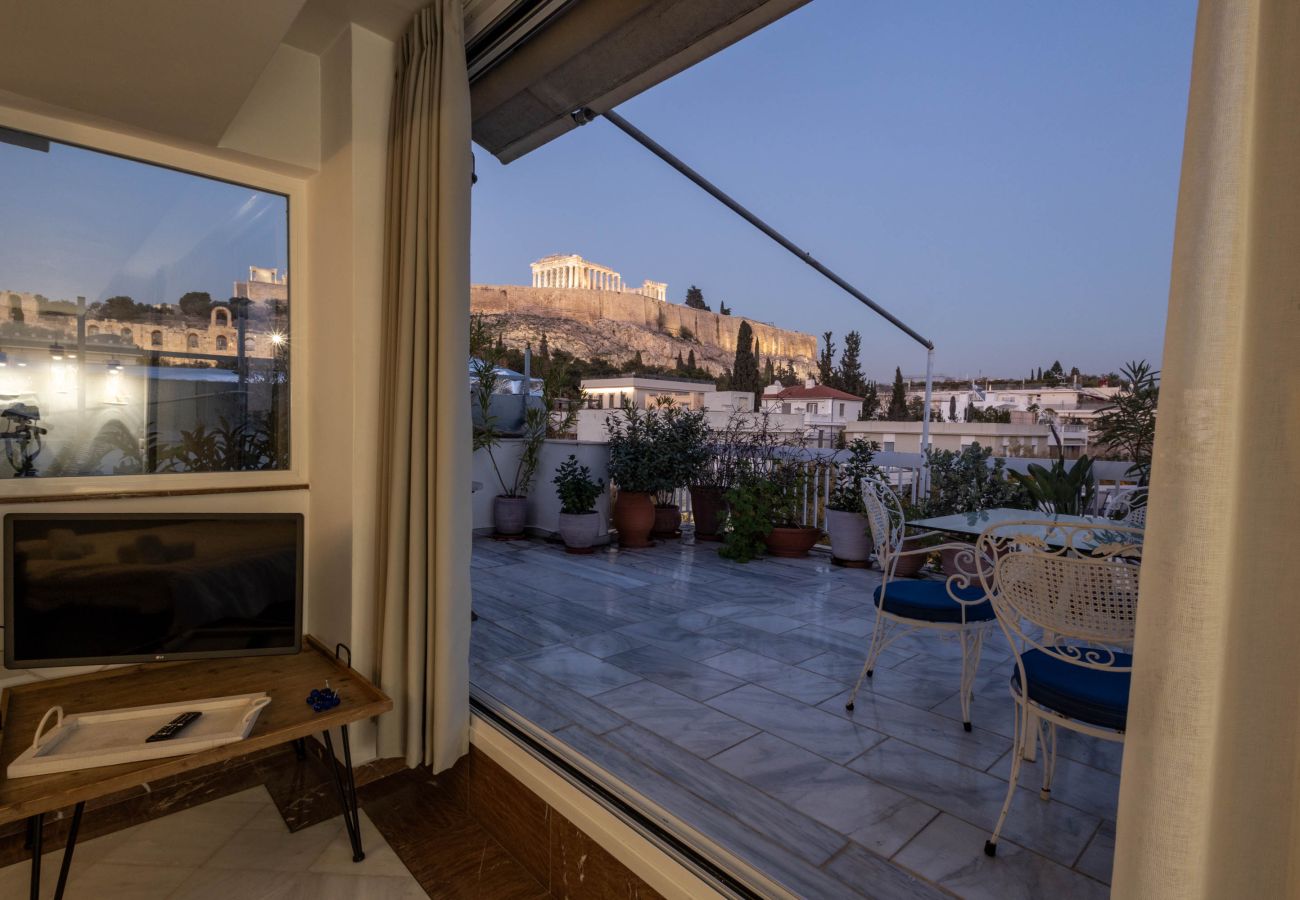 Appartement à Athens - Massive 2-Apartment Combo | Unbeatable Acropolis Views | Sleeps 9
